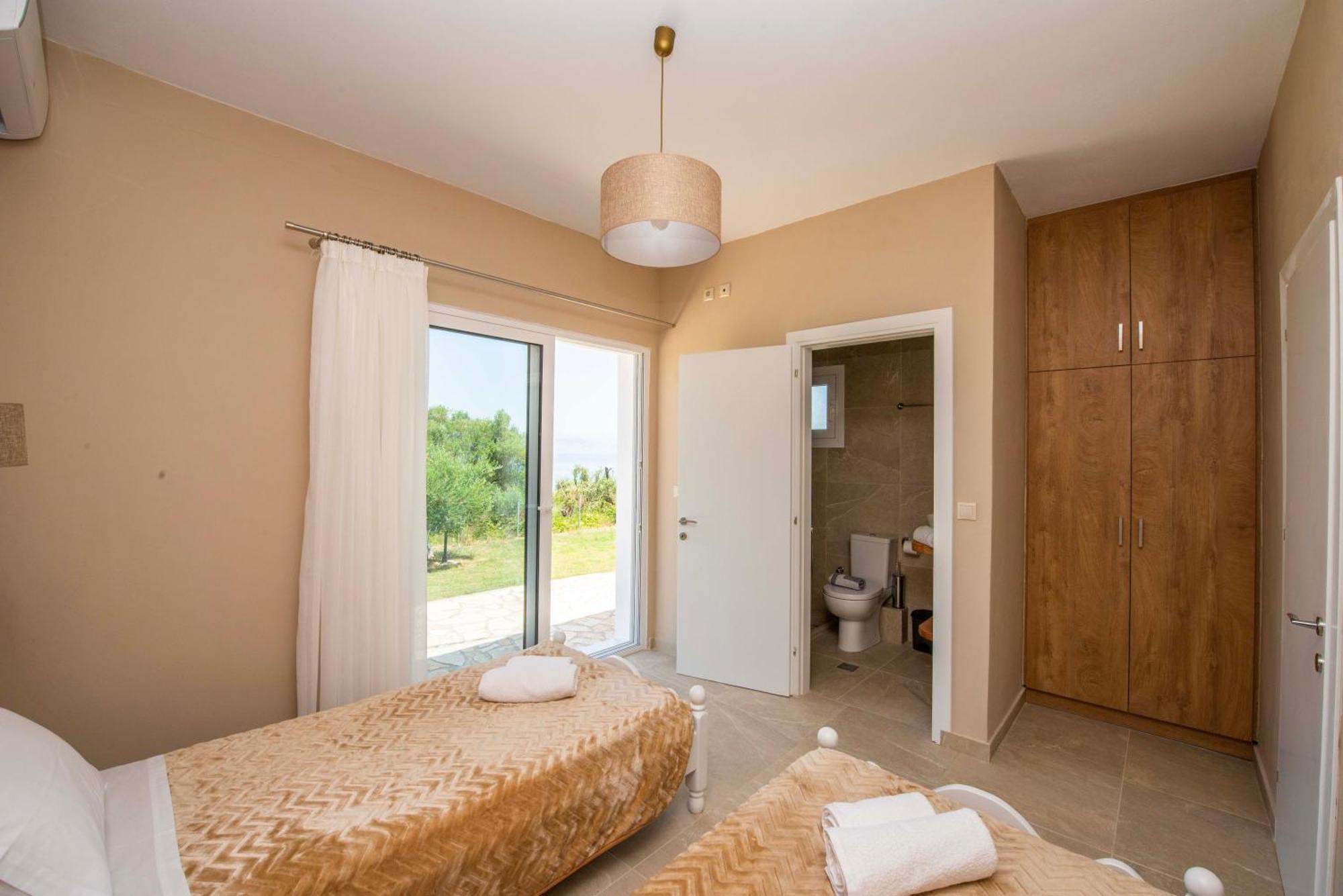 Astrakeri Sea Side Hill Apartment Екстериор снимка