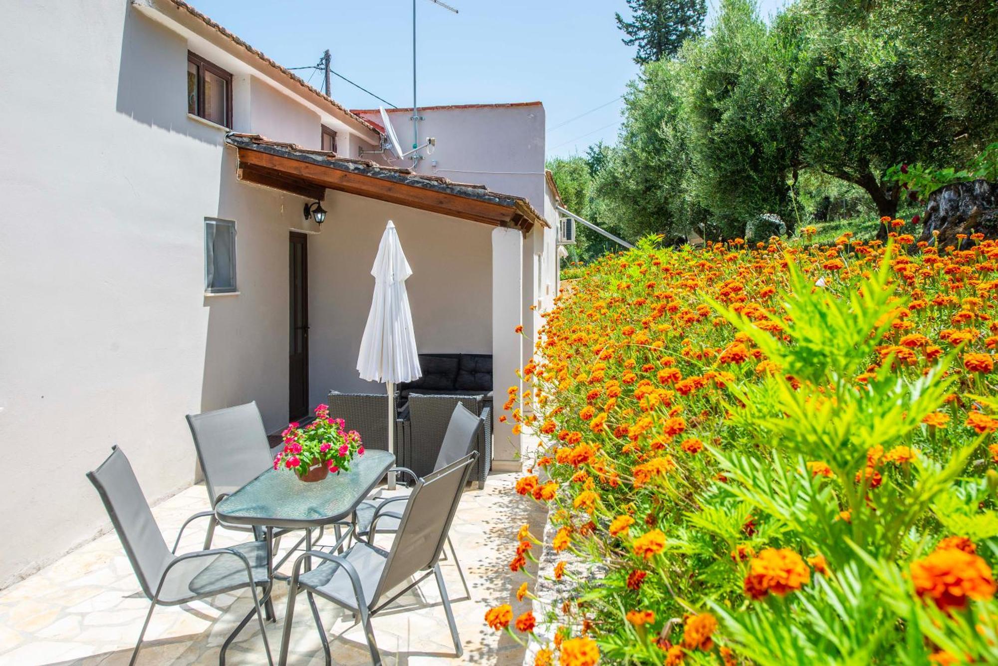 Astrakeri Sea Side Hill Apartment Екстериор снимка