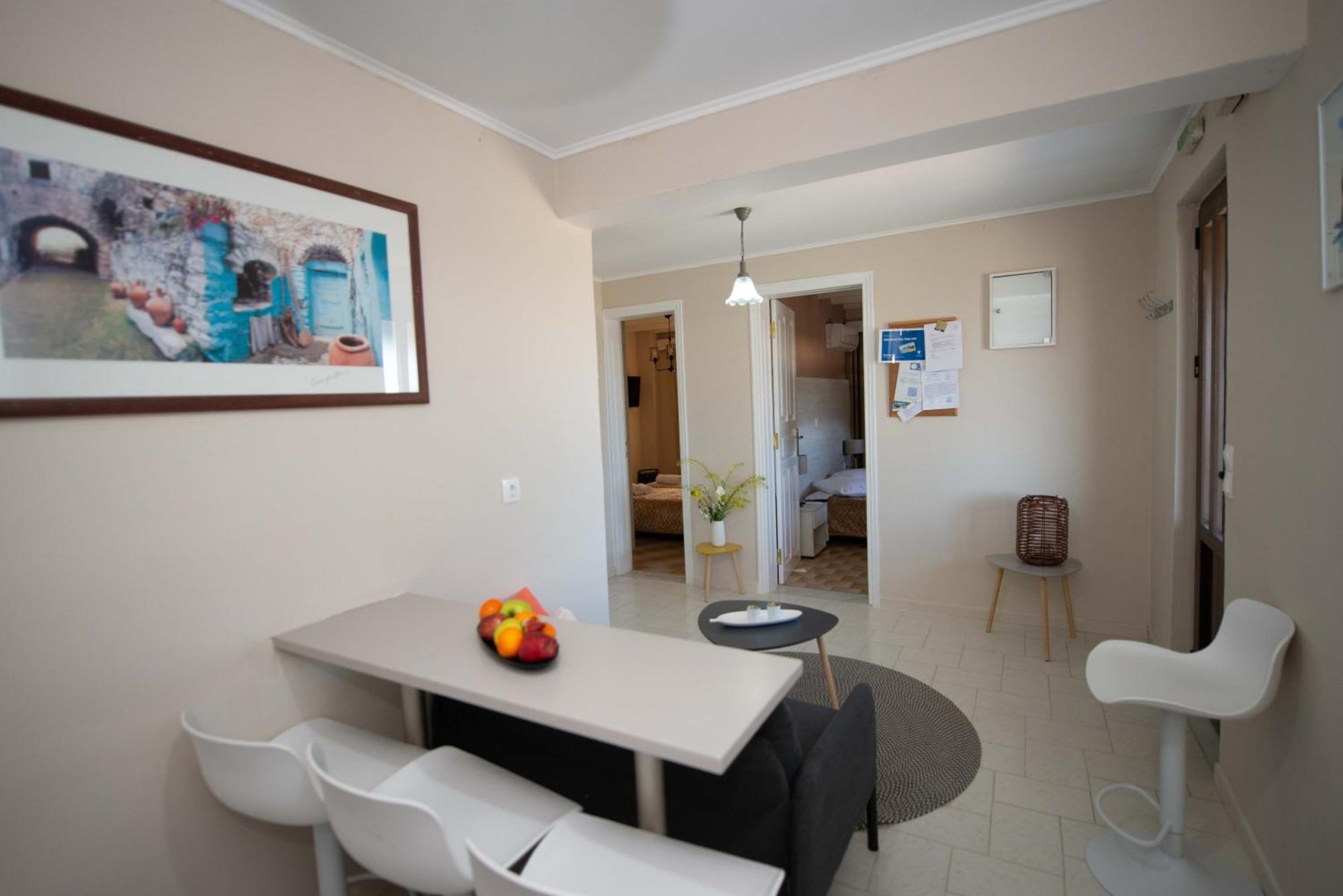Astrakeri Sea Side Hill Apartment Екстериор снимка