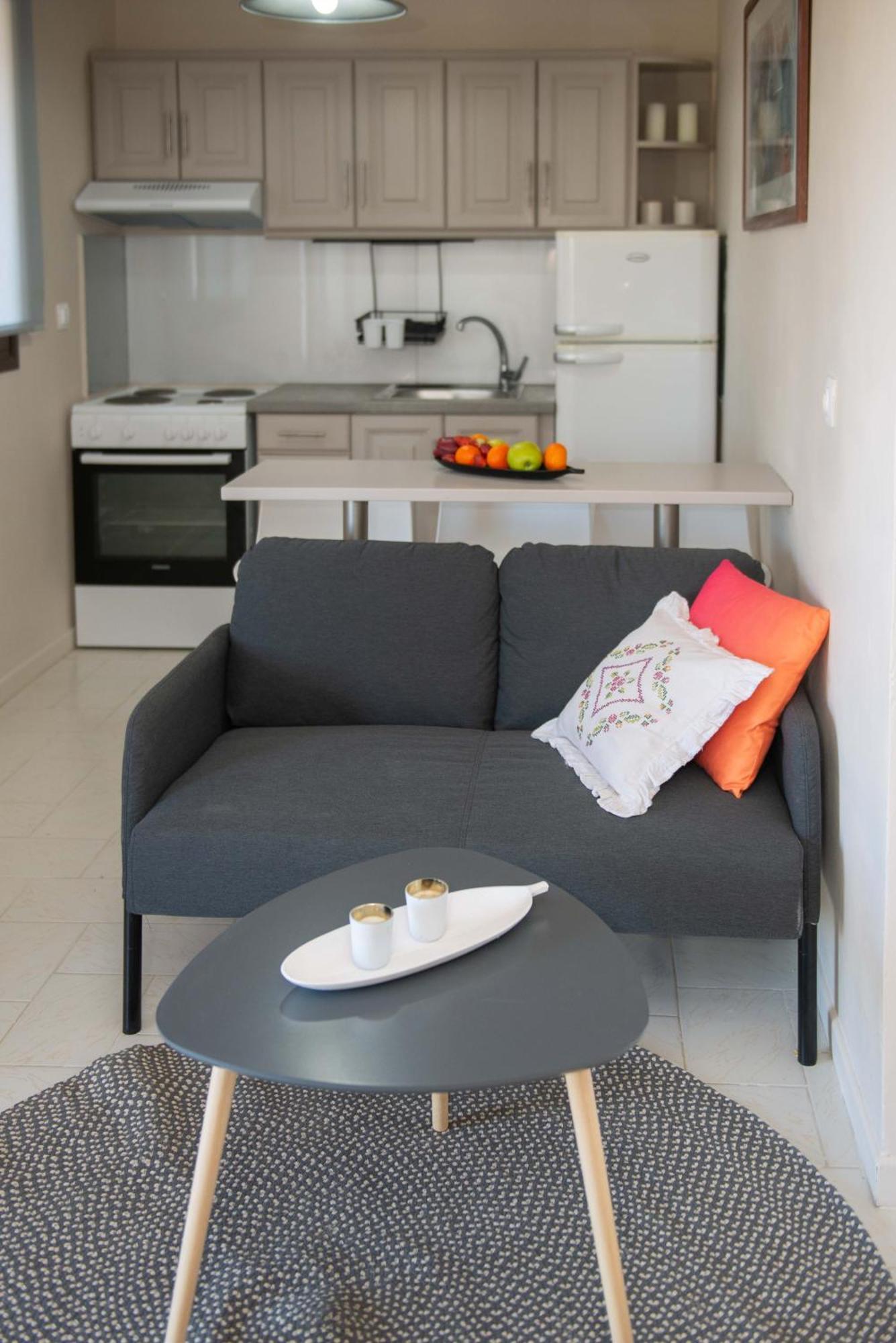 Astrakeri Sea Side Hill Apartment Екстериор снимка