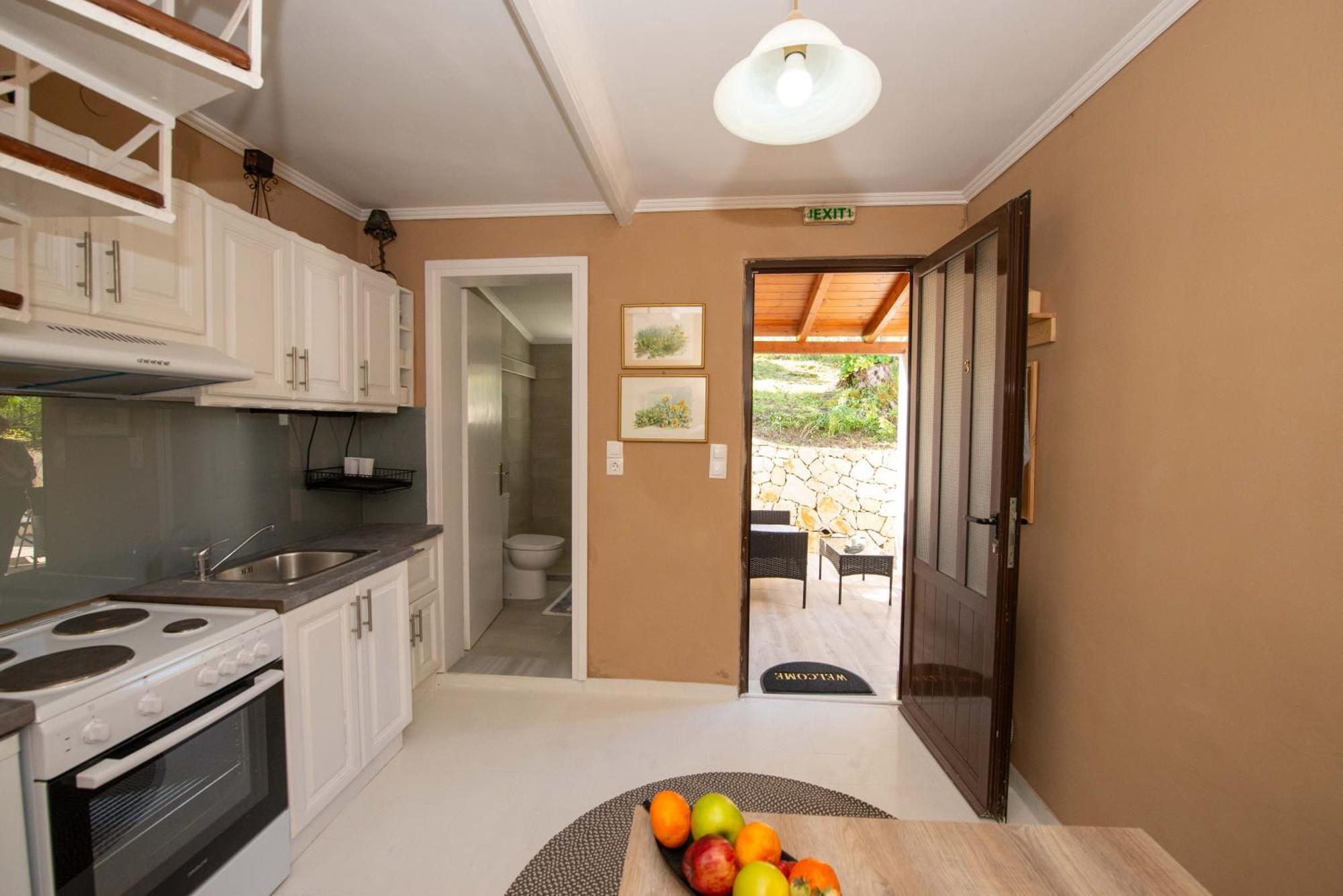 Astrakeri Sea Side Hill Apartment Екстериор снимка