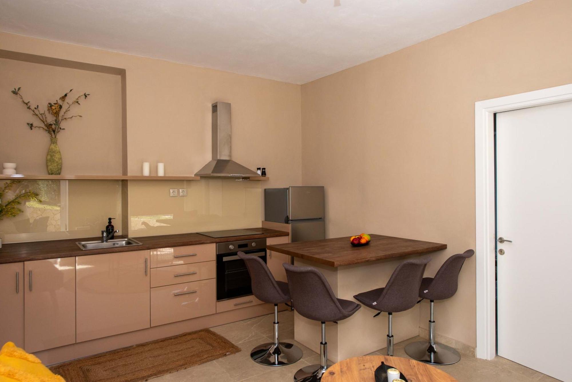 Astrakeri Sea Side Hill Apartment Екстериор снимка